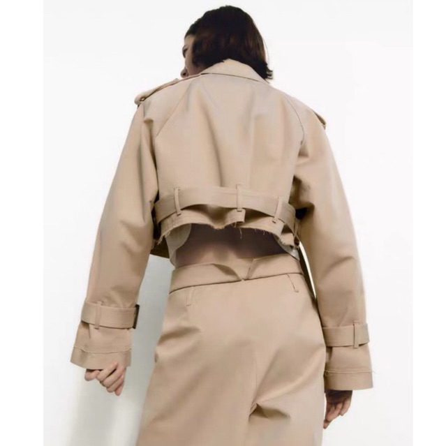 ÁO KHOÁC MANGTO NGẮN XUẤT XỊN