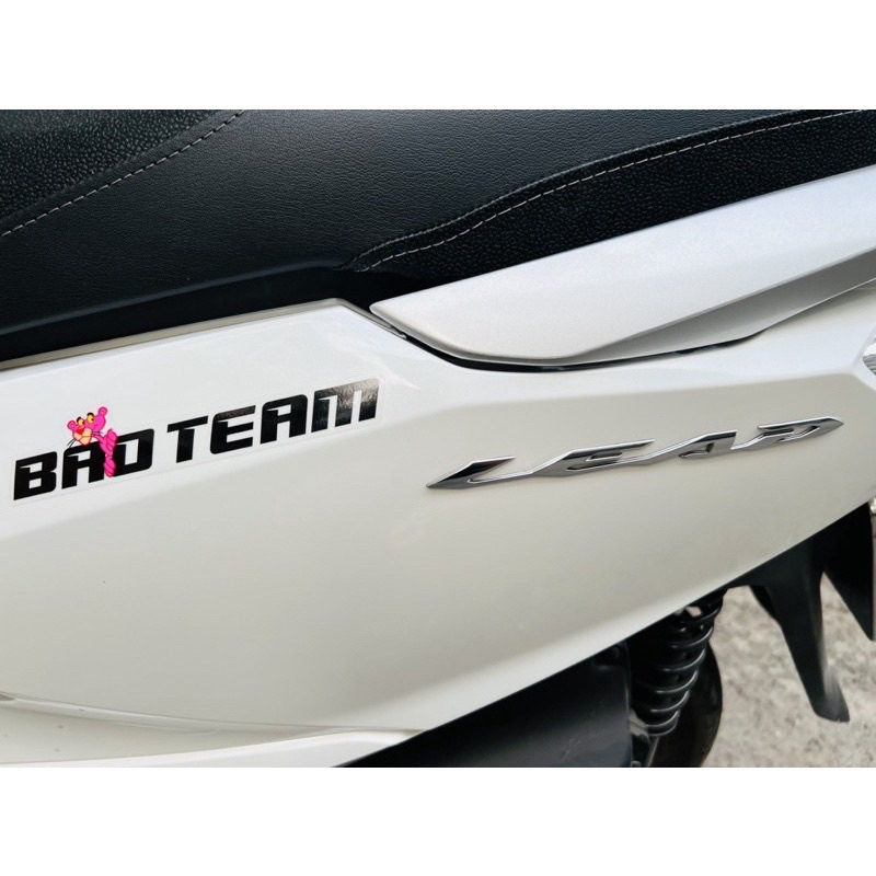 Decal dán xe BÁO TEAM hot hit cute