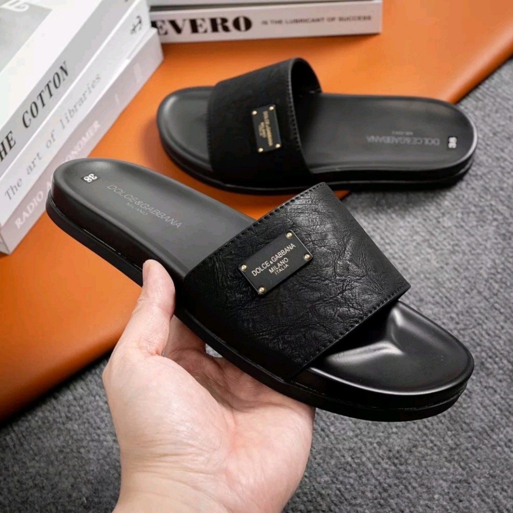 Dép nam quai ngang mẫu kéo khoá hót hít 2023 đi siêu êm chân. Đế cao su không thấm nước hàng đủ sz 37-43