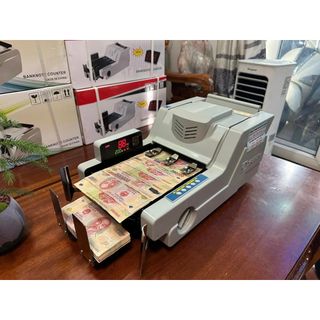 Máy đếm tiền xiudun 6688 pro 2023,ngân hàng hay sử dụng, có chức năng kiểm giả ,tiền lẫn loại chính xác