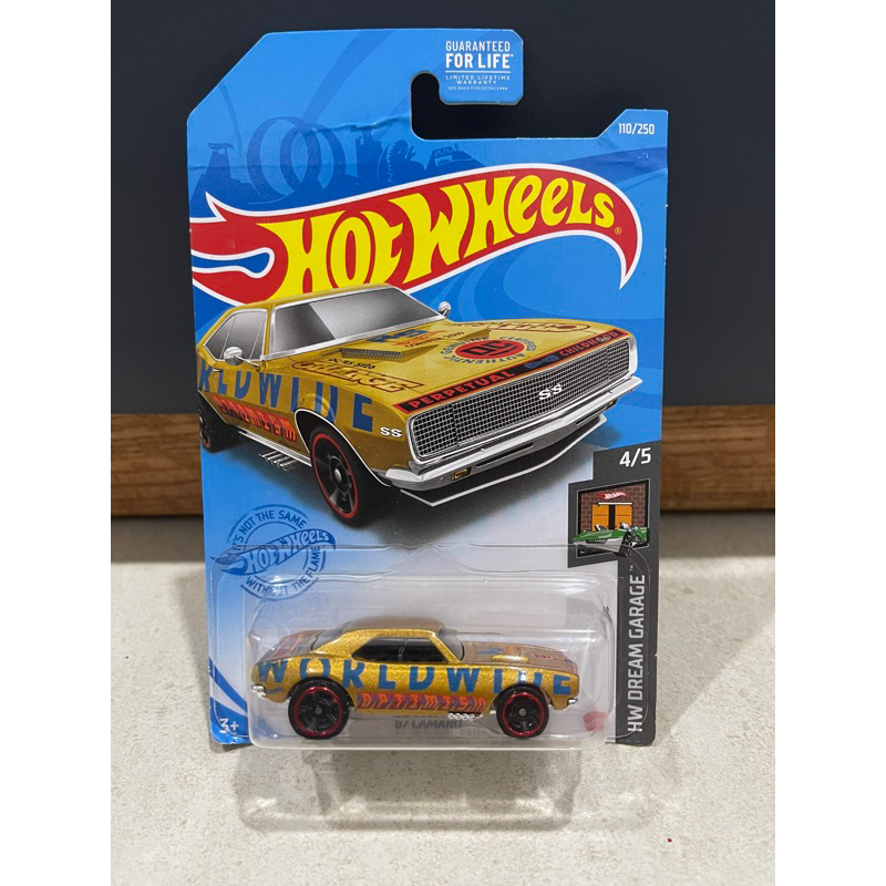 Xe mô hình đồ chơi Hotwheels cơ bản 1:64 - '67 Camaro