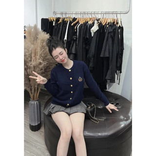 Áo len huy hiệu siêu xinh