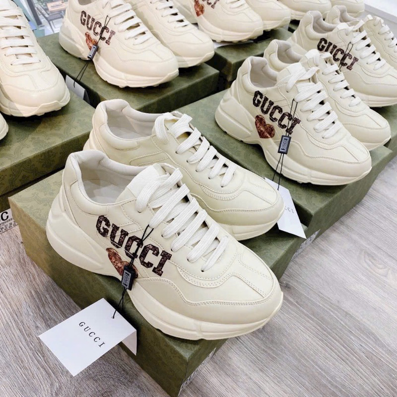 Giày thể thao GC chữ đen tim mẫu mới 2023- Hàng QC fullbox