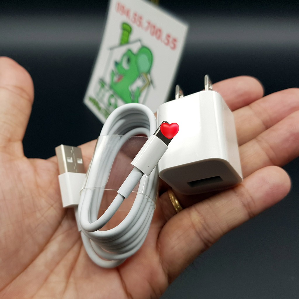 Sạc 5W 5V-1A Logo Táo Cốc Vuông 2 Chấu Dẹt