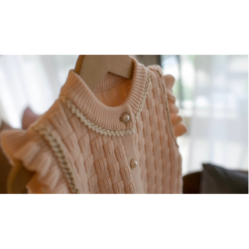 Áo Gile Viền Xinh Bé Gái
