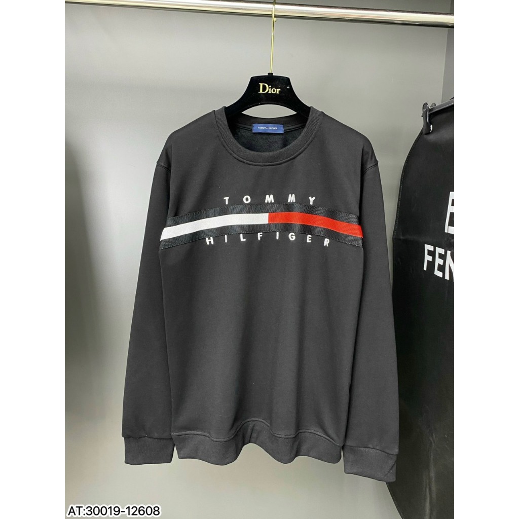 Áo phông dài tay nam nữ Tommy_Hilfiger in vạch sọc đen trắng đỏ chữ kí quanh áo. Áo Thun Form Rộng Unisex Siêu Hot
