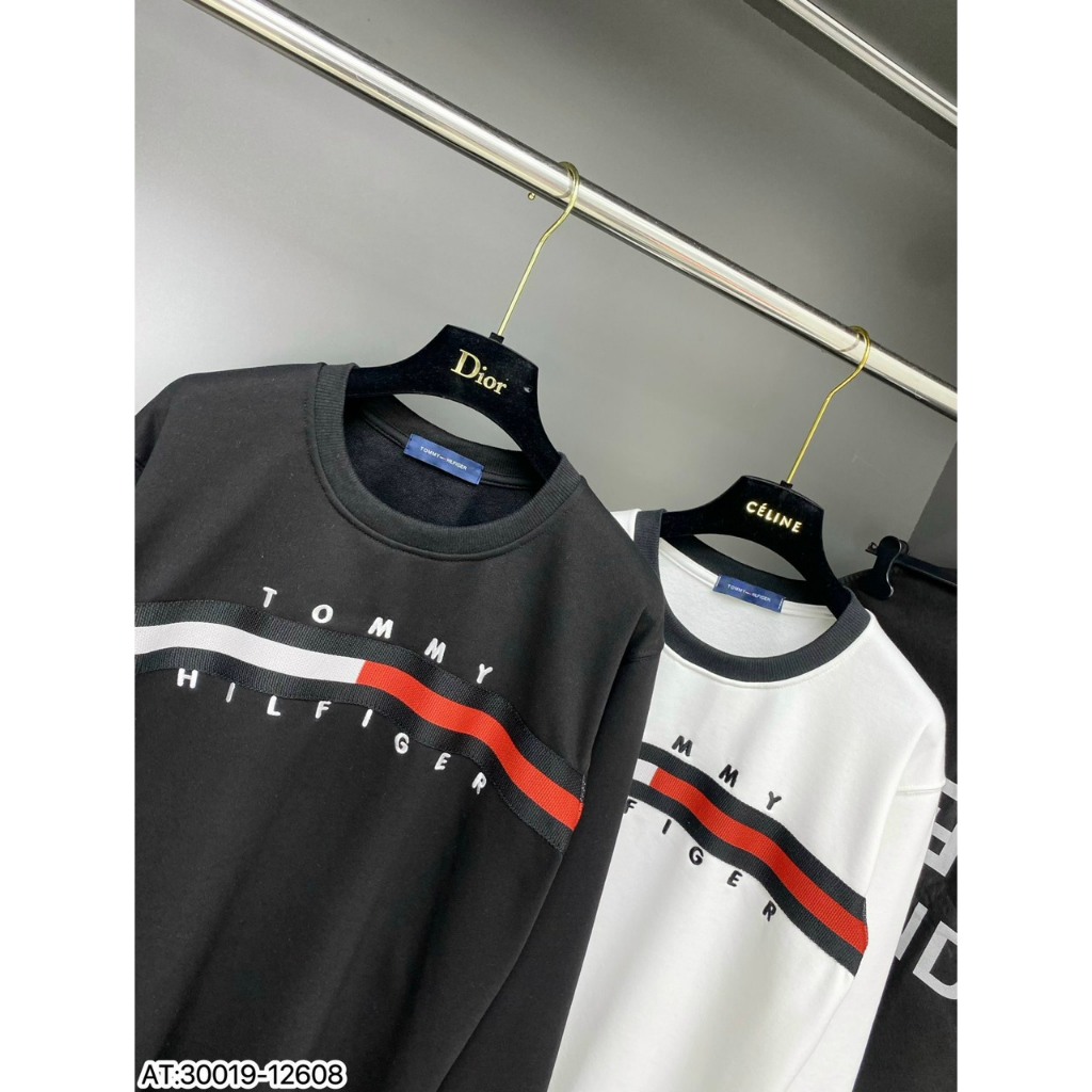 Áo phông dài tay nam nữ Tommy_Hilfiger in vạch sọc đen trắng đỏ chữ kí quanh áo. Áo Thun Form Rộng Unisex Siêu Hot