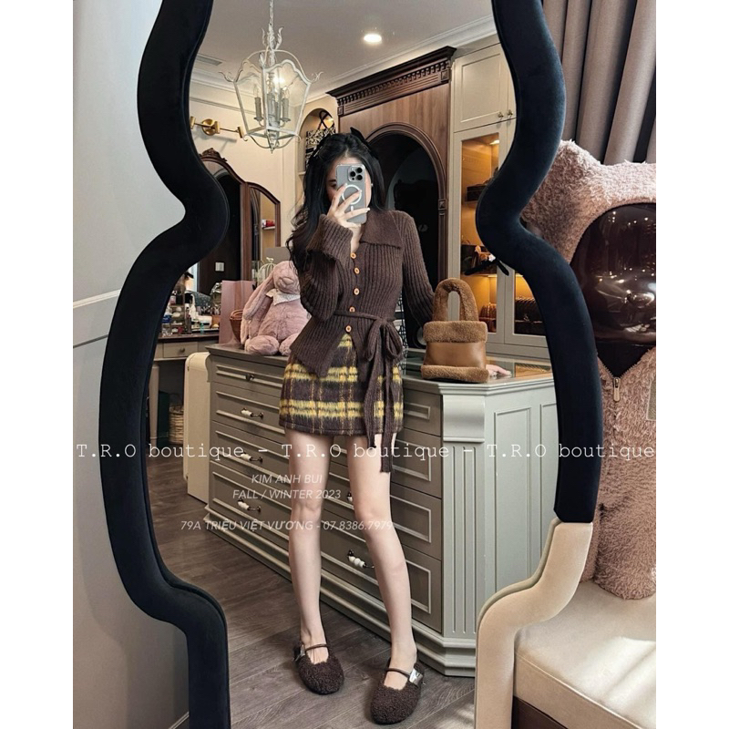 Set áo len thứt eo + chân váy lông chữ A