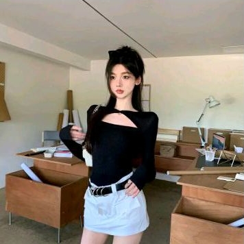 Áo thun tay dài xoắn ngực sexy dáng ôm chất vải dày dặn