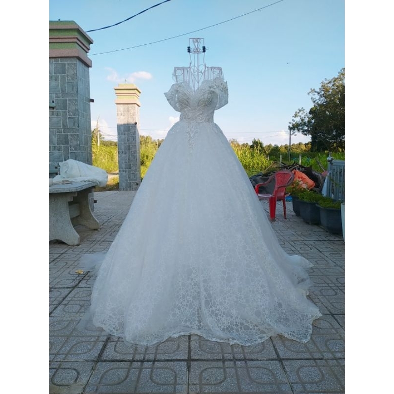 Váy cưới thanh lý