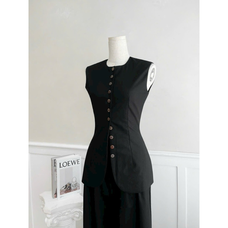 Áo vest không tay dáng lửng line dáng xoè thiết kế gài 1 hàng nút style thanh lịch