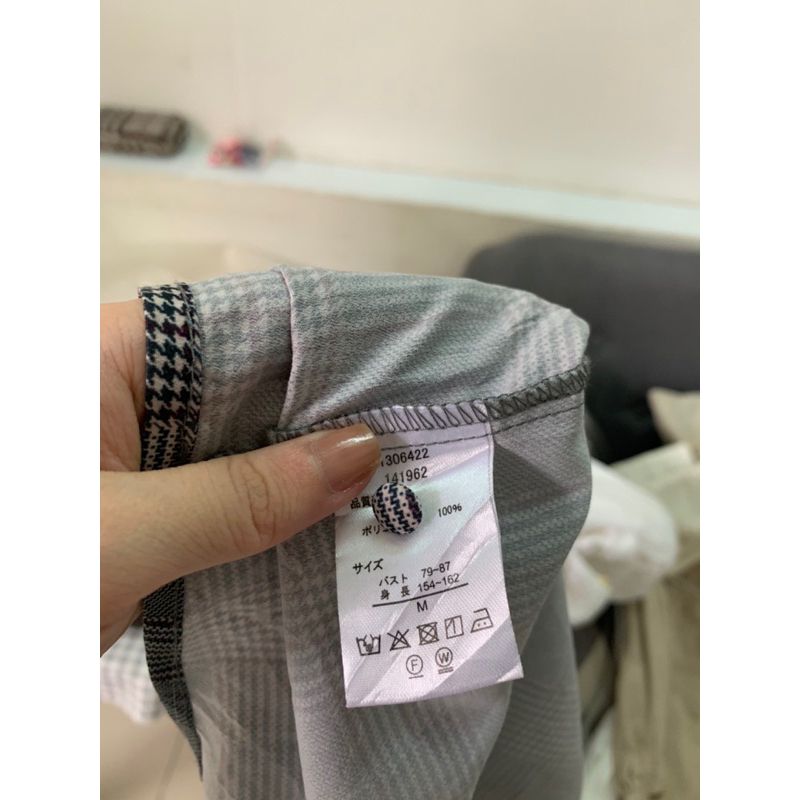 Áo caro cổ tiểu thư nhật