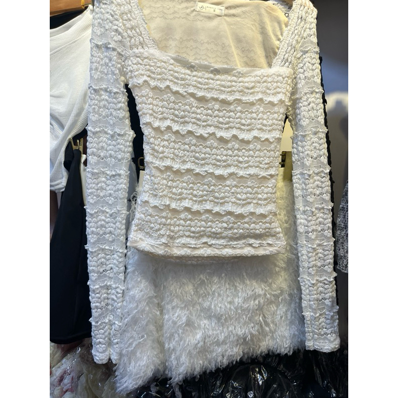 Set áo ren mix chân váy lông mềm sang chảnh