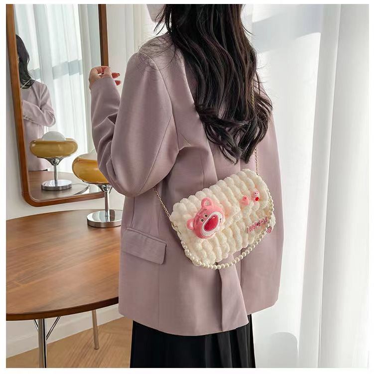 Túi đeo chéo túi handmade tự đan Thủ Công bear dâu quà sinh nhật，quà tết