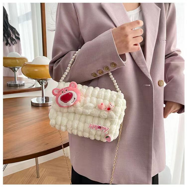 Túi đeo chéo túi handmade tự đan Thủ Công bear dâu quà sinh nhật，quà tết