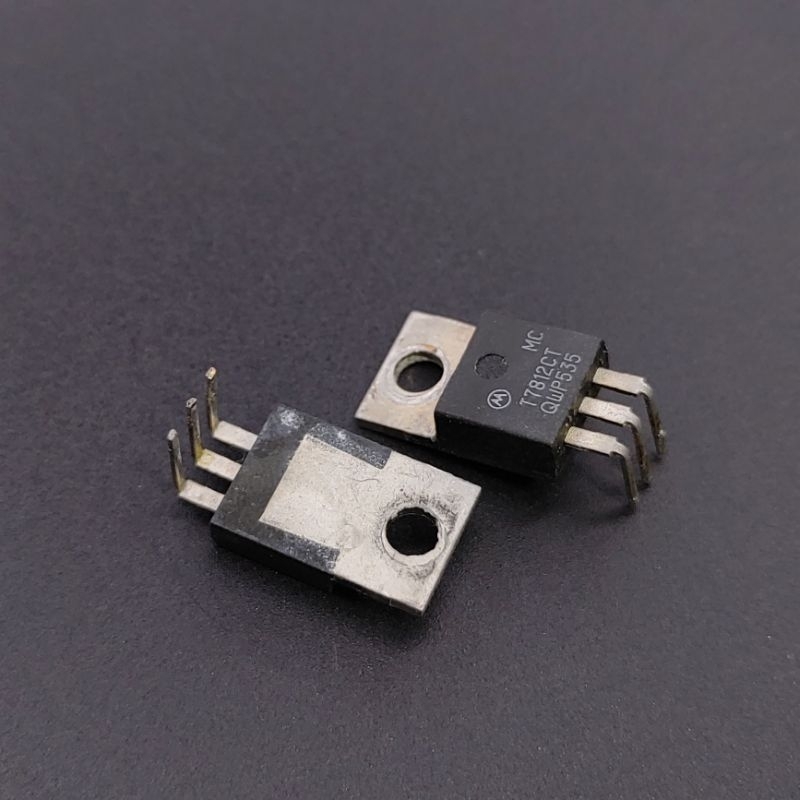 IC ổn áp 12V T7812CT, 7812 TO-220 chính hãng MOTOROLA