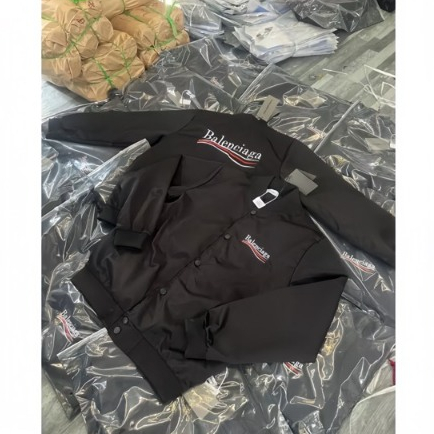 Áo Khoác Bomber 2 Lớp Balenciaga Nam Nữ Siêu Hot - Khoác Gió Chất Dù Dày Dặn Form Dáng Boy Phố Cực Hottrend 2023