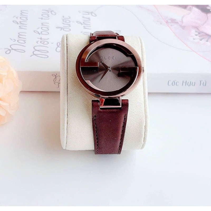 Đồng hồ nữ Guccii mặt tròn dây da nâu
