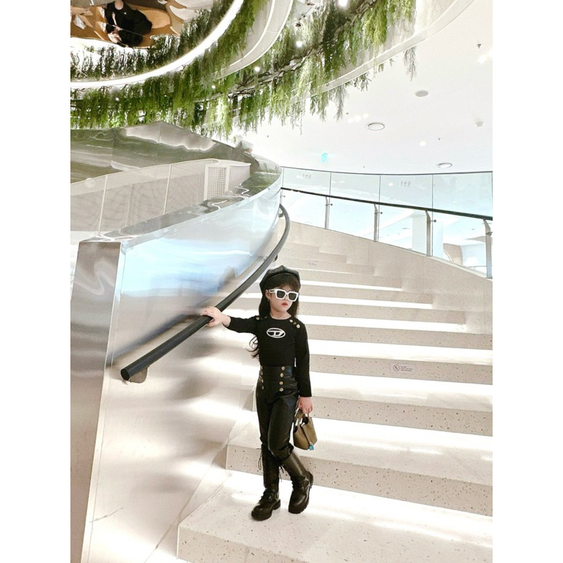 Set bộ quần lgging da bóng siêu chất cho bé gái