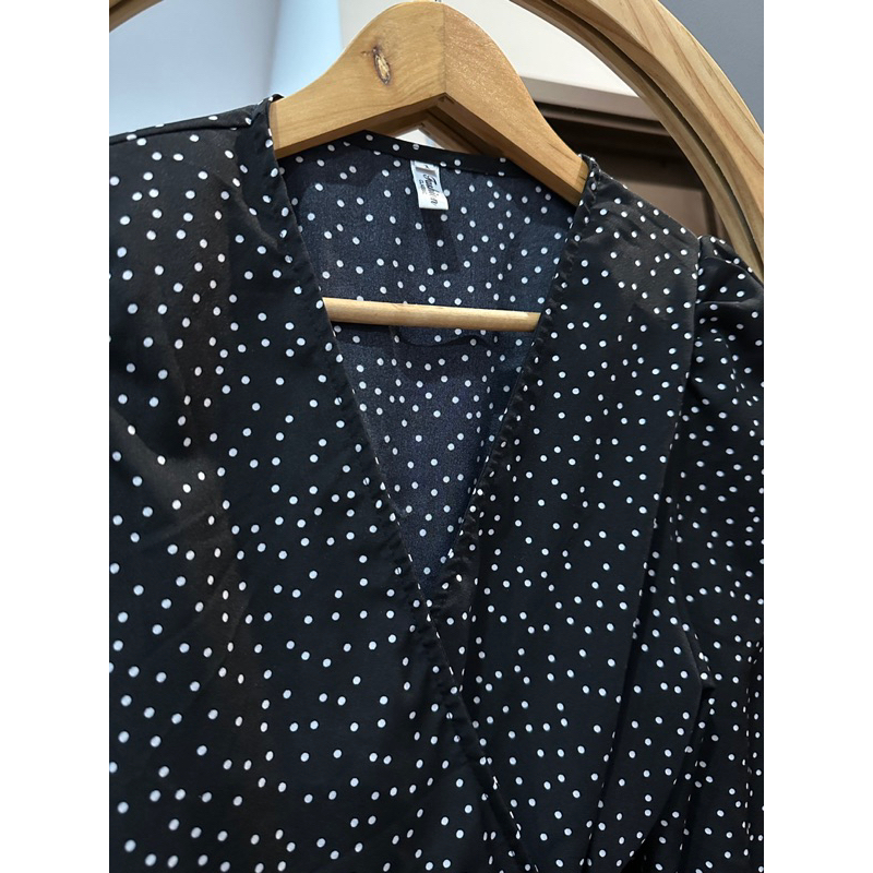 Váy vạt chéo chấm bi Fashion Dress short cut out