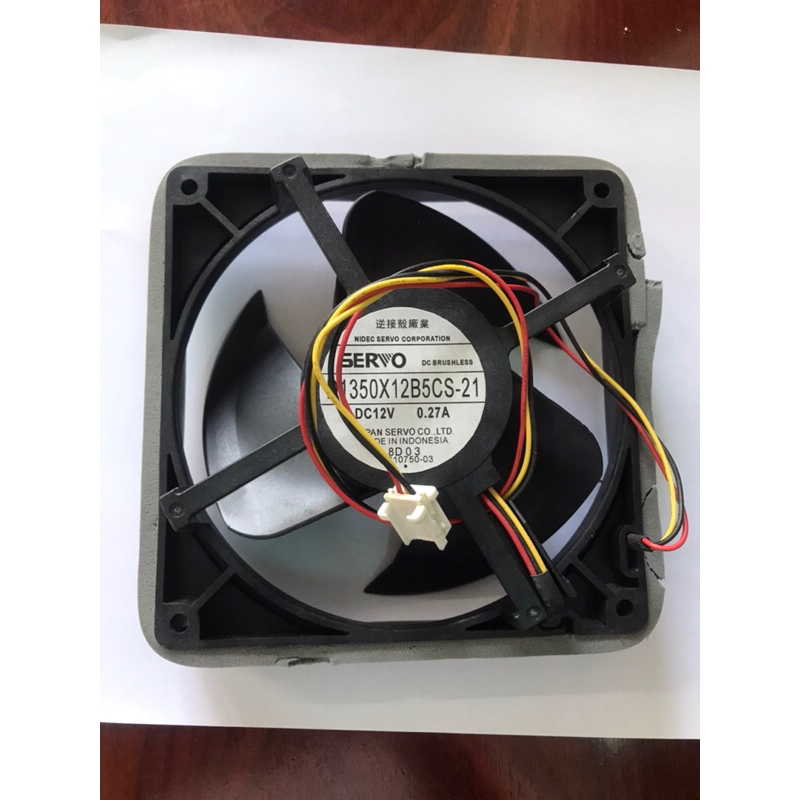 quạt gió tủ lạnh hitachi