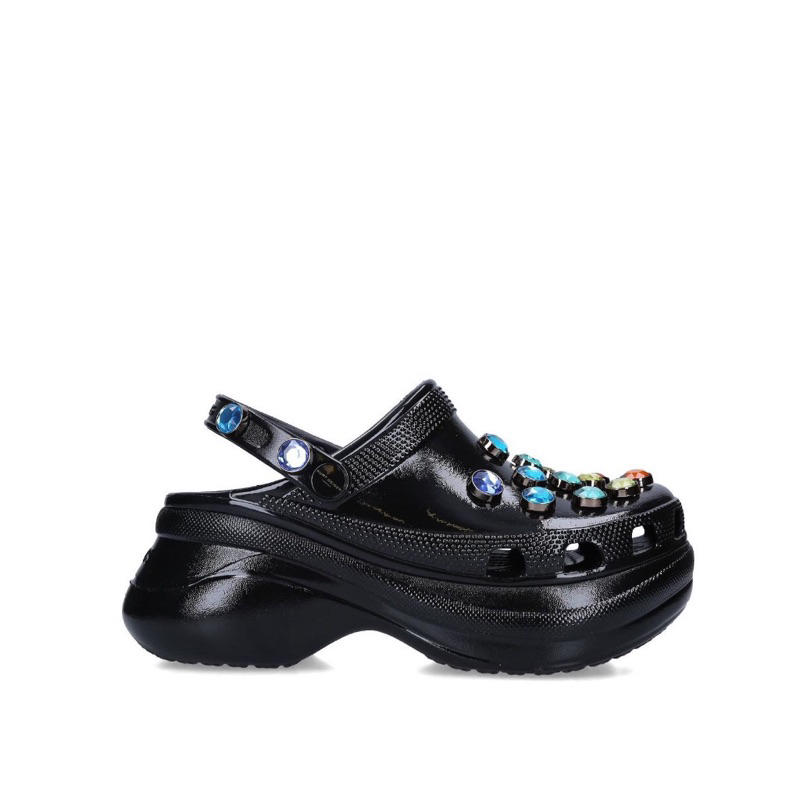 Sandal size 39 CROC$ x Kurt Geiger. Đậm cá tính. Hàng chính hãng, xịn 100%. hộp giấy hãng