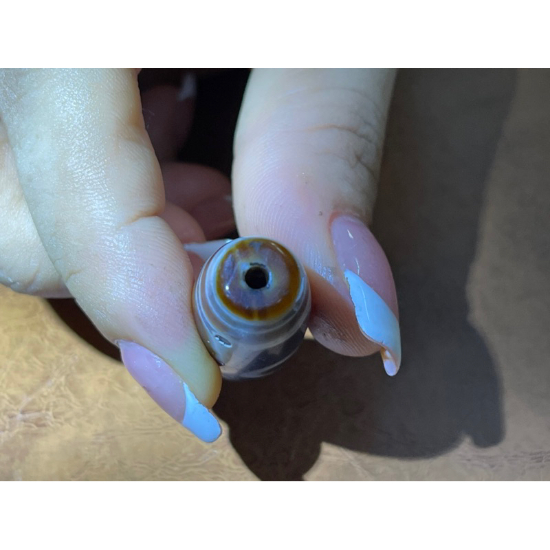 Dzi 2 mắt Tây tạng