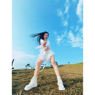 CHÂN VÁY XẺ GỢN SÓNG HÌNH KHÁCH MẶC