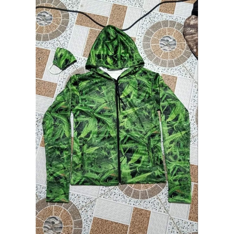 1 áo đi rừng hay đi phượt vải thun chống nắng tốt. shop giao màu ngẫu nhiên