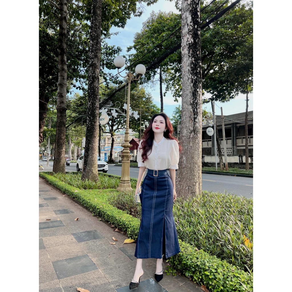Set bộ đồ nữ áo sơ mi trắng cổ tàu tay phồng mix chân váy jeans đuôi cá tôn dáng với 2 tone màu basic, siêu hot
