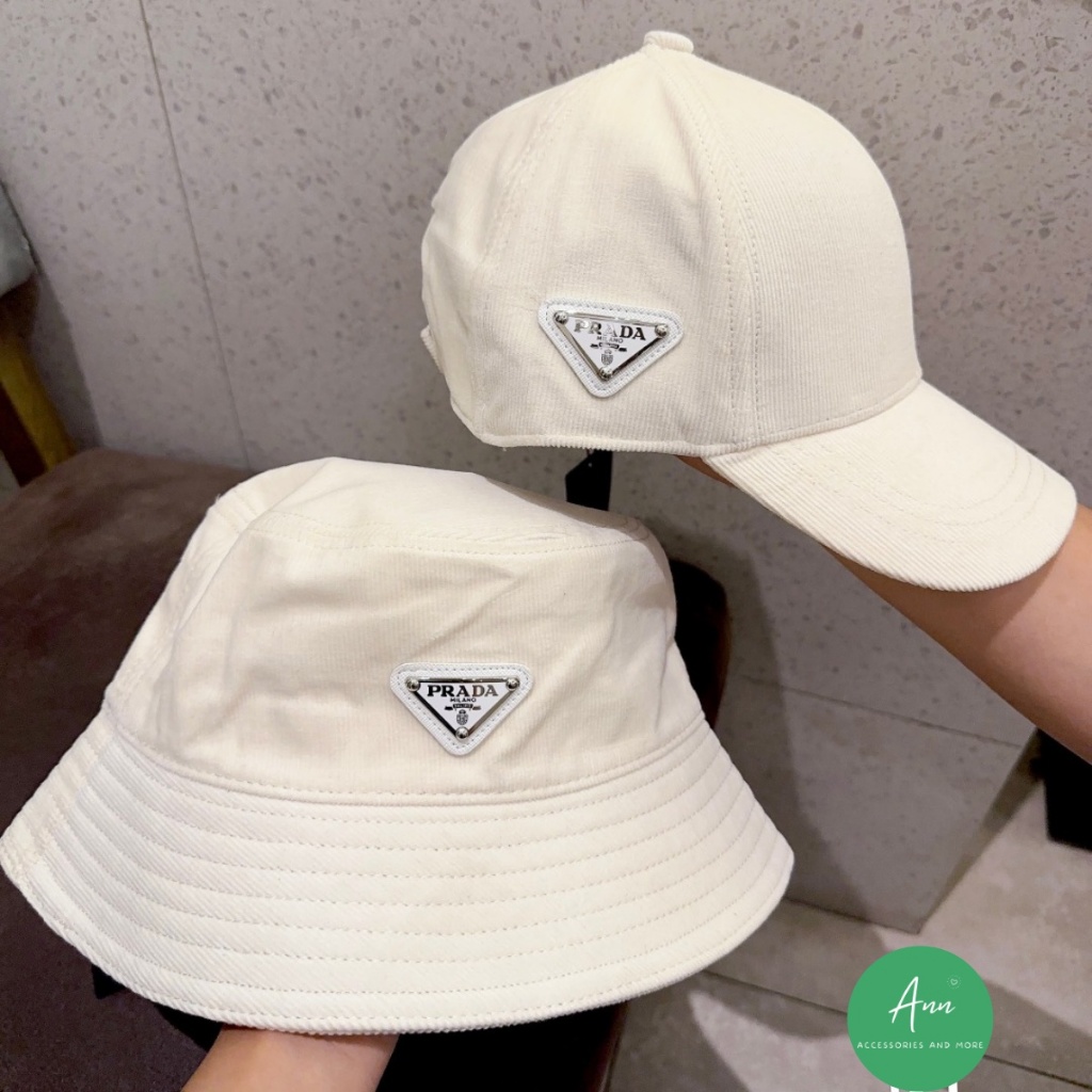 Mũ lưỡi trai / Nón kết Prada cao cấp, logo sành điệu, phom mũ căng chuẩn hàng xuất, 2 màu Đen - Trắng y hình