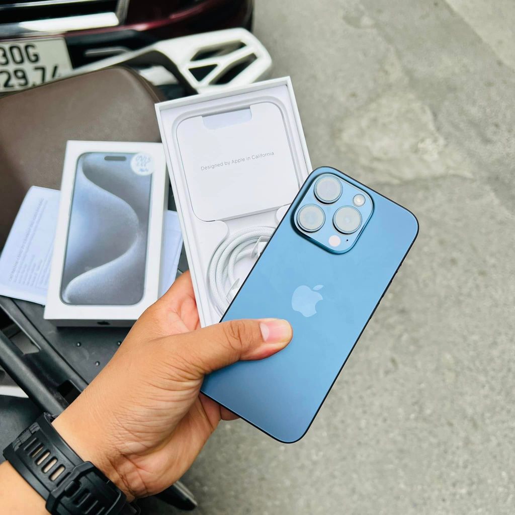 Điện thoại 15 Pro Max 256GB fullbox màu titan - VN/A - Tặng kèm ốp chính hãng