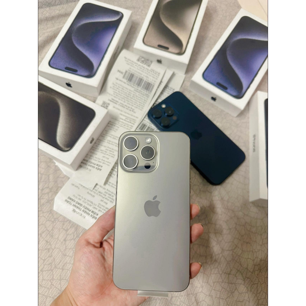 Điện thoại 15 Pro Max 256GB fullbox màu titan - VN/A - Tặng kèm ốp chính hãng