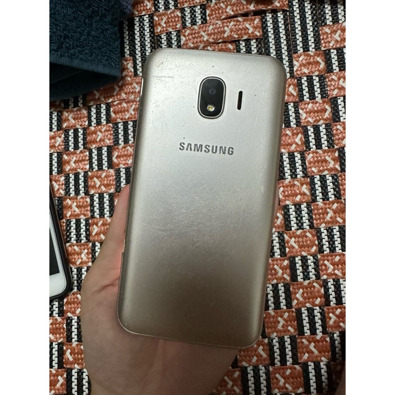 Samsung J2 Pro vàng