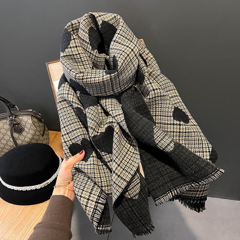 Khăn Len Ép Choàng Hoạ Tiết Kẻ Tim 2 Mặt Mềm Mịn Cao Cấp Siêu Hot