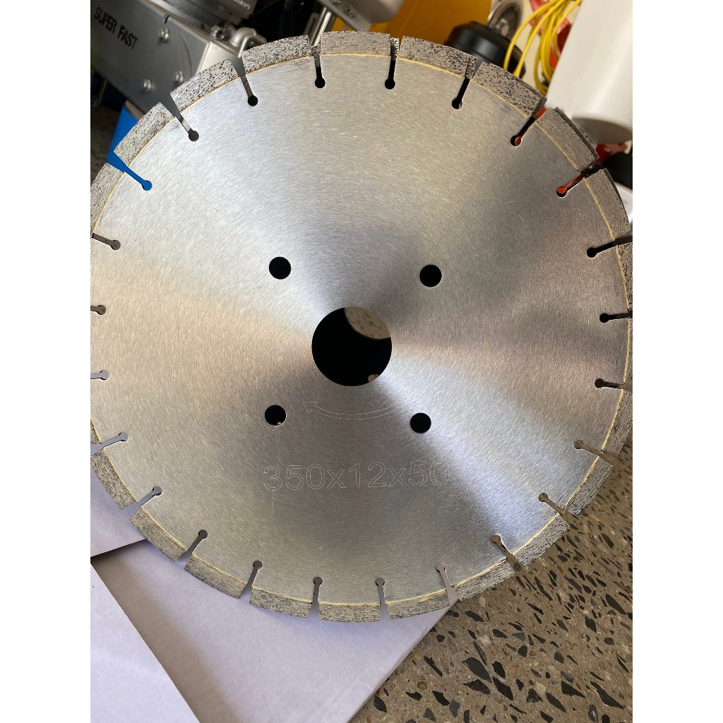 Lưỡi cắt đá, cắt bê tông, cắt gạch... đường kính 350mm, hàng nhập khẩu giá tốt