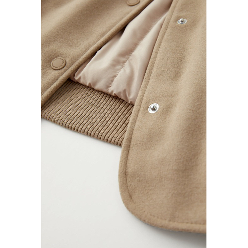 Bomber nâu chữ H cho bé