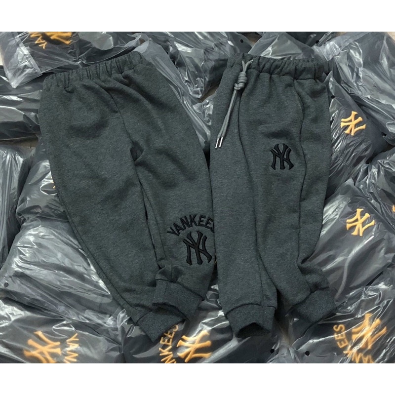 Quần nỉ thêu logo Ny Mlb cho bé trai có 2 màu size từ 12-35 cân