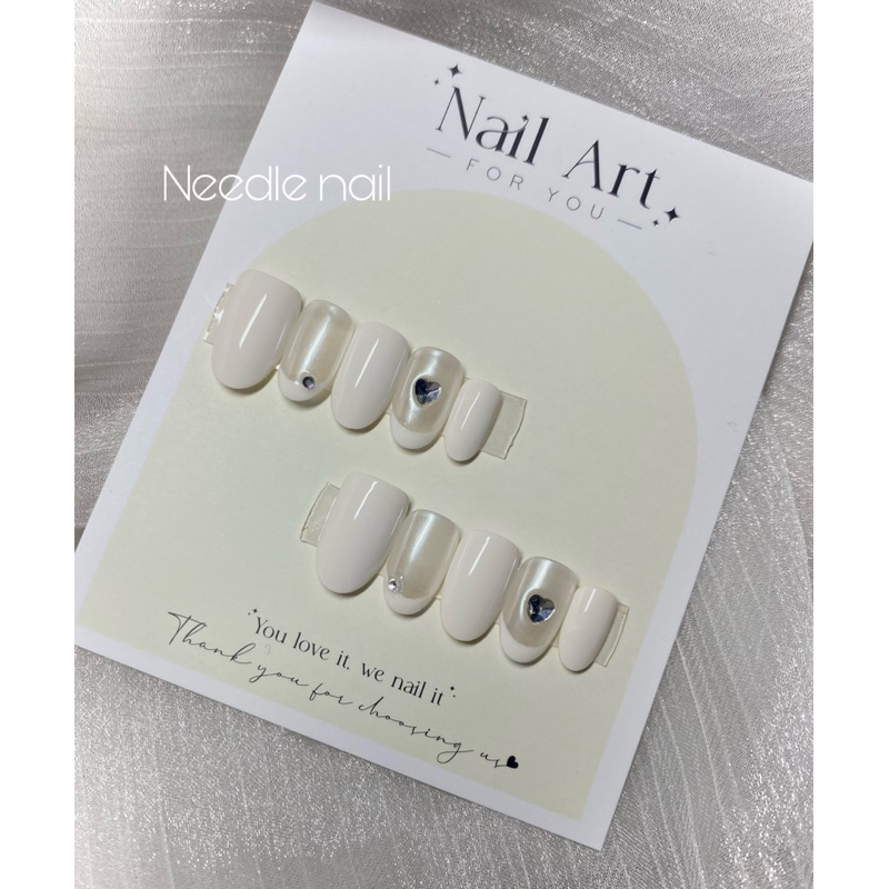 Nail box thiết kế màu trắng form tròn ngắn tự nhiên theo yêu cầu