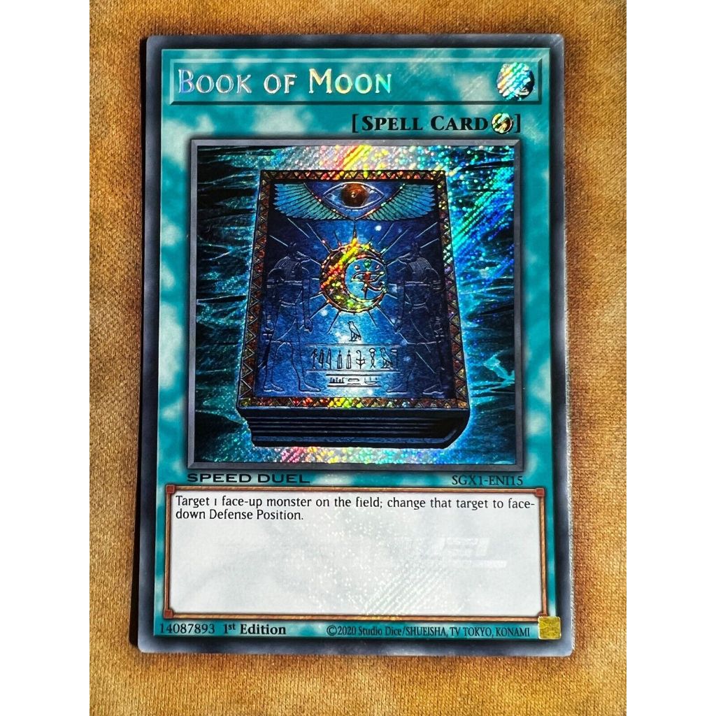 Lá bài thẻ bài Book of Moon - Gold ultra secret Rare - Tặng bọc bài nhựa bảo quản