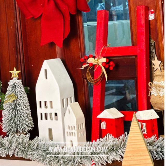 Thang gỗ đỏ để bàn trang trí Noel chiều dài 50cm