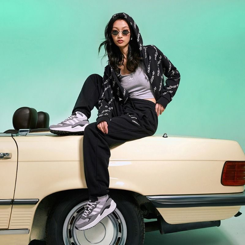 Áo khoác adidas HM4889