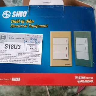 Ổ Cắm 3 Lỗ+ Đế Nổi VANLOCK SINO