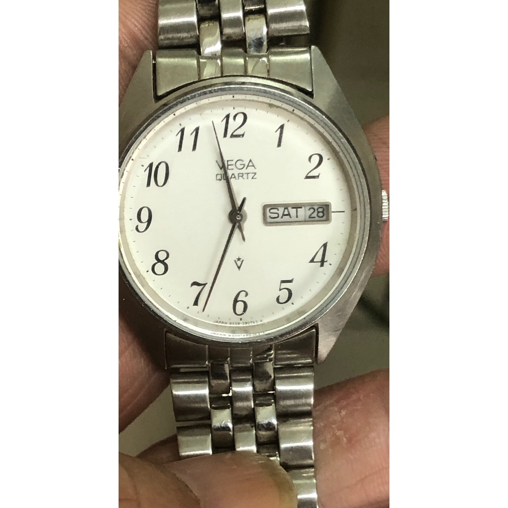 Đồng hồ nam hiệu Vega, cỡ mặt nhỏ 34mm, nam tay nhỏ. Si Nhật