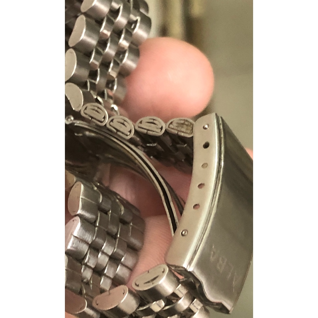 Đồng hồ nam hiệu Vega, cỡ mặt nhỏ 34mm, nam tay nhỏ. Si Nhật