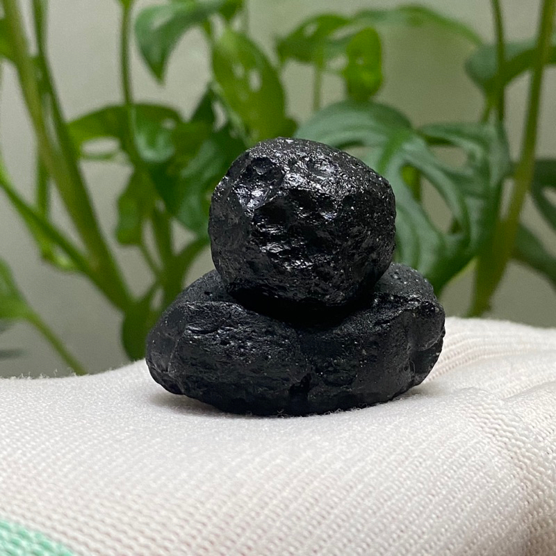 (59gram) Đá thô Thiên thạch Tektite:dùng làm trang sức handmade, sưu tầm, thanh tẩy...!!!