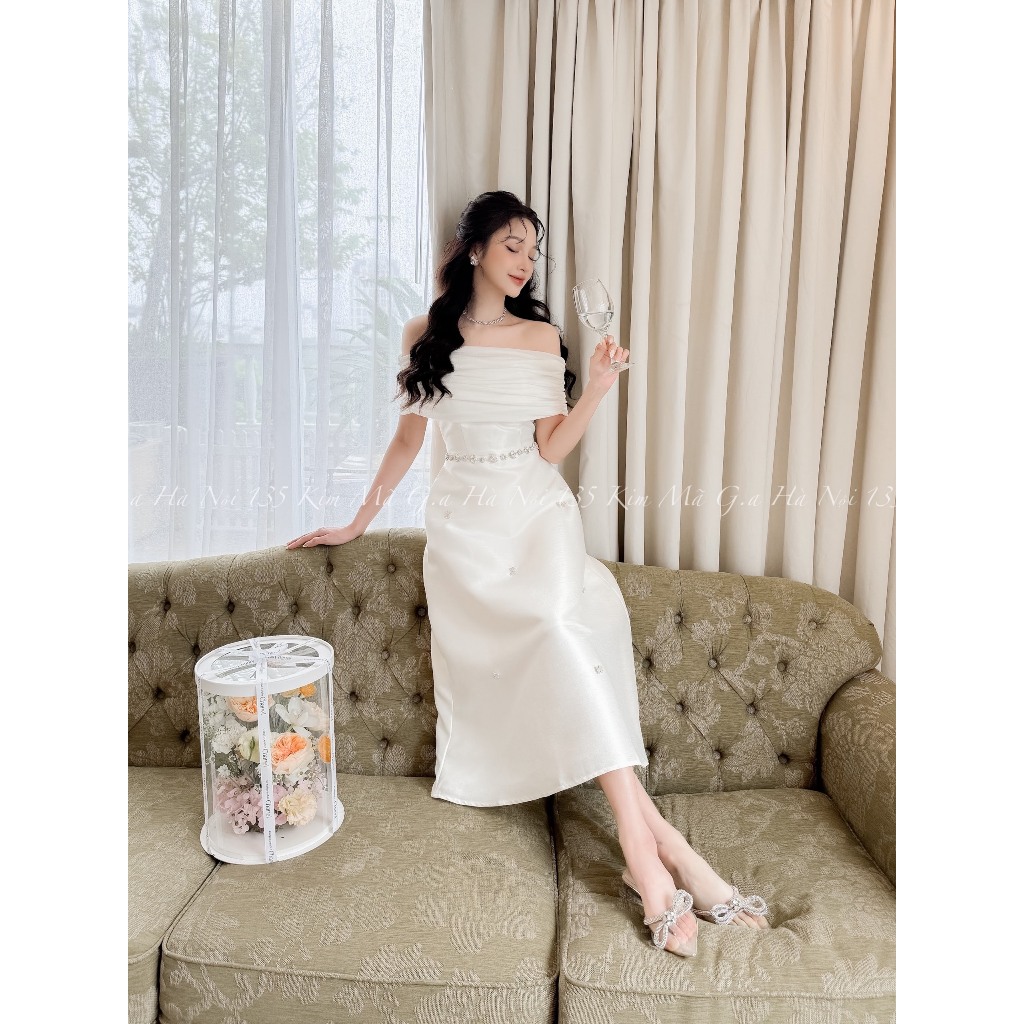 CENIA DRESS - Váy trắng trễ vai đính nơ đá sang chảnh tiểu thư.