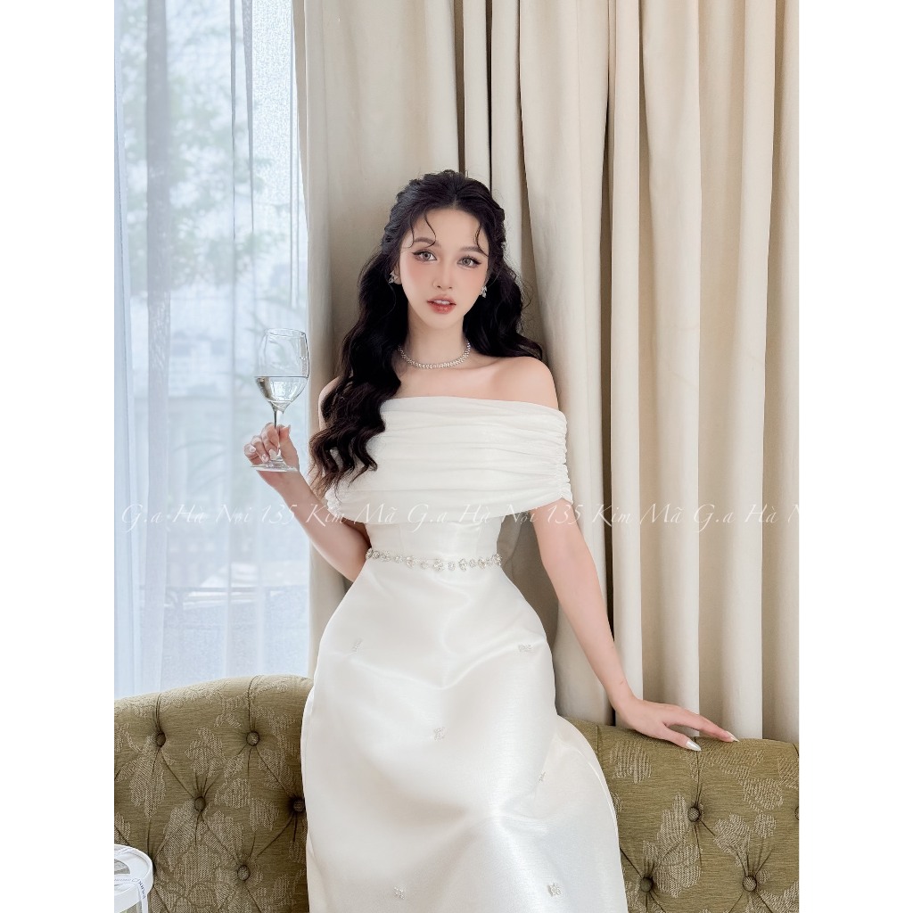 CENIA DRESS - Váy trắng trễ vai đính nơ đá sang chảnh tiểu thư.