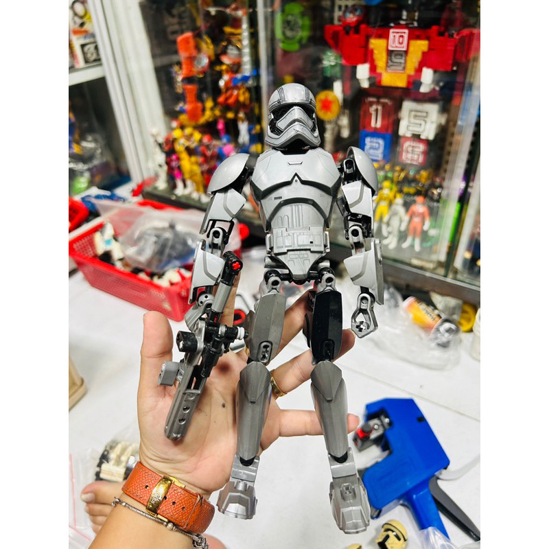 Mô hình lắp ráp LE GO 75118 Star Wars Captain Phasma