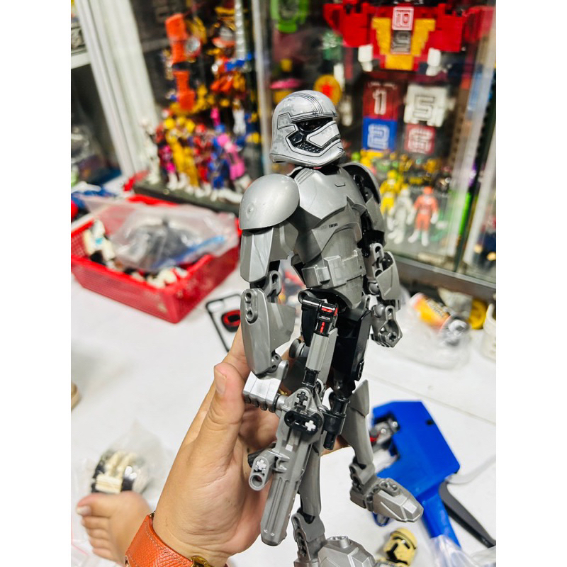 Mô hình lắp ráp LE GO 75118 Star Wars Captain Phasma